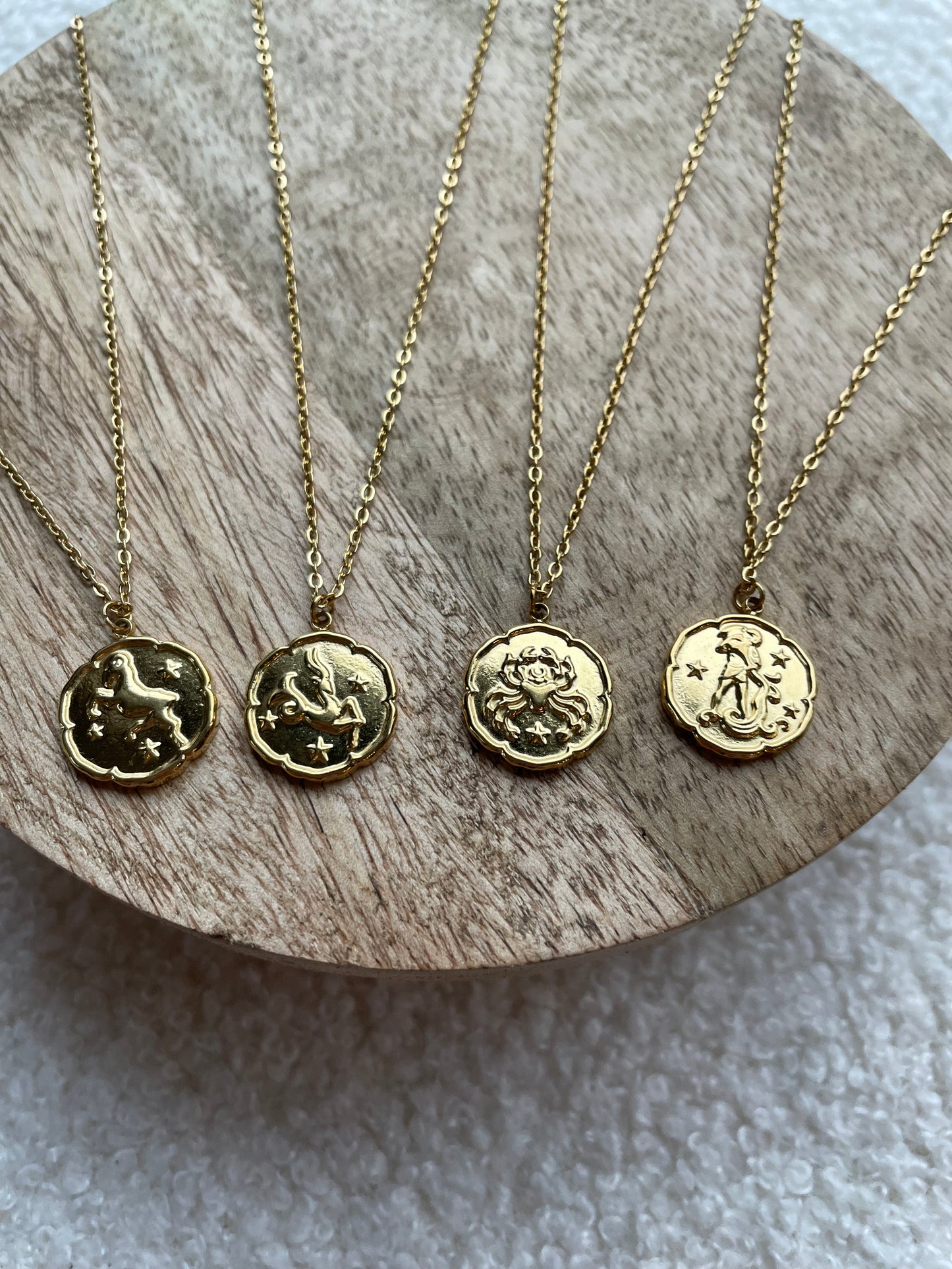 Collier Astro