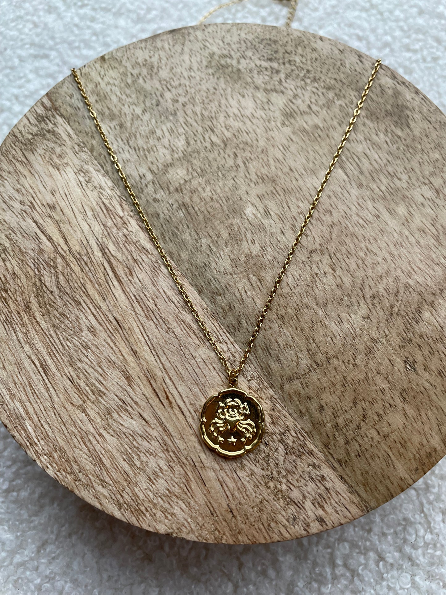 Collier Astro