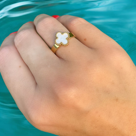 Bague Trèfle blanche